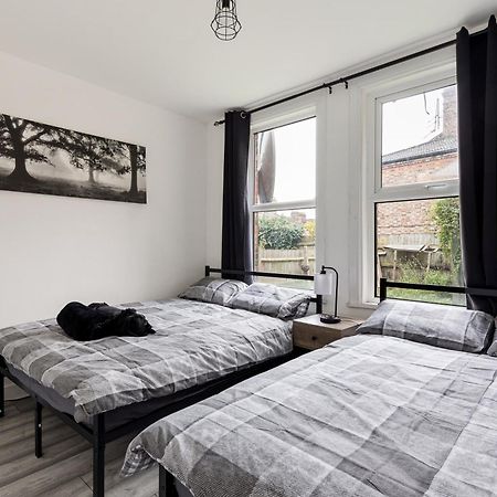 Beautifully Modern 2-Bed Apartment W/Garden London Exterior foto