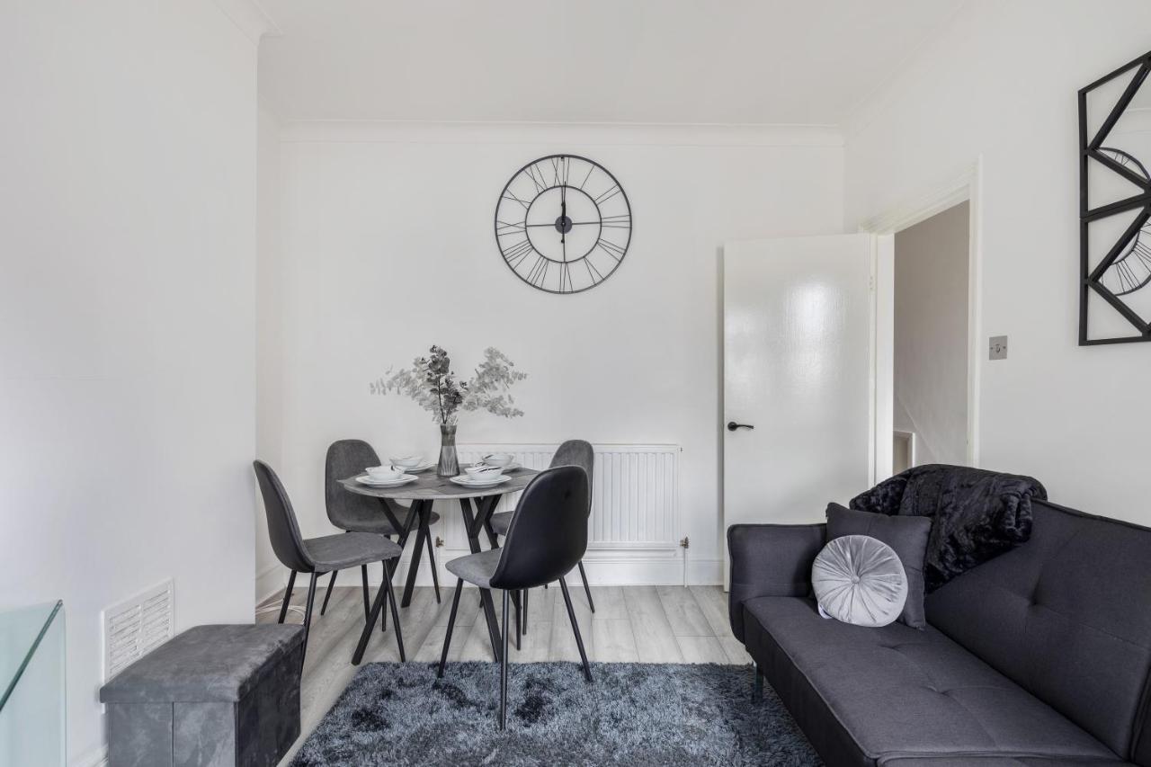 Beautifully Modern 2-Bed Apartment W/Garden London Exterior foto